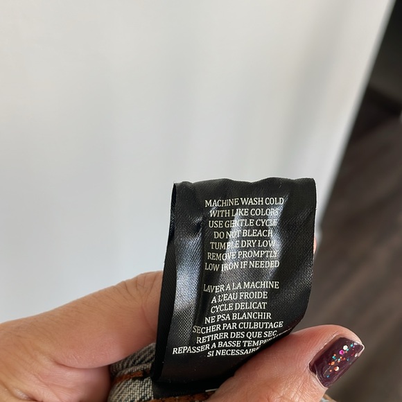 Like New - Blank NYC denim jacket with hood in Encounter, size small - Picture 12 of 14